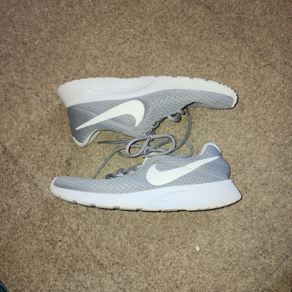 Nike Tanjun Sneakers | grey White | W10